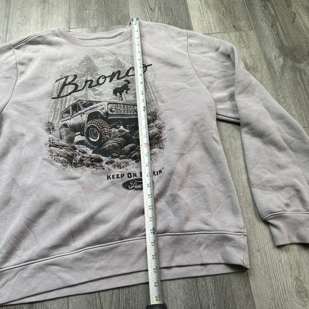 Ford Bronco Gray Graphic Sweatshirt womens L Keep On Rockin' - Picture 5 of 6